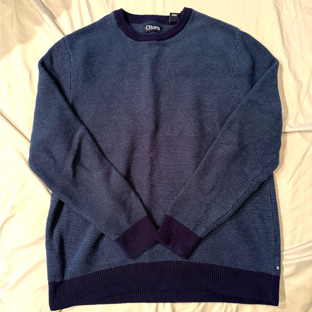 Chaps men’s xl blue sweater with navy border.
